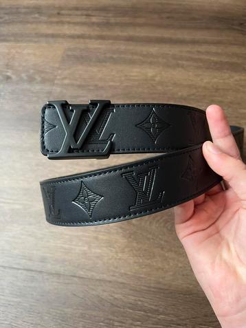 Designer riem beschikbaar voor biedingen