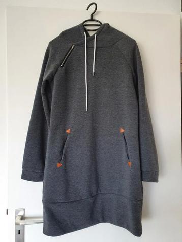Donkergrijze dikke sweatdress maat XL beschikbaar voor biedingen
