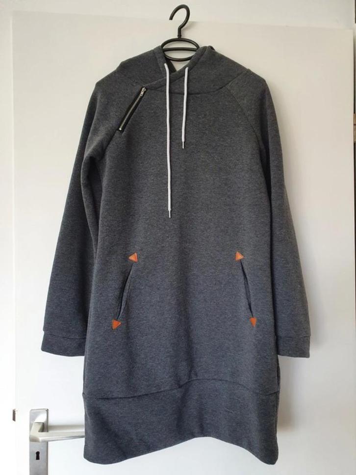 Donkergrijze dikke sweatdress maat XL, Kleding | Dames, Jurken, Zo goed als nieuw, Maat 46/48 (XL) of groter, Grijs, Knielengte