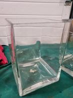 vazen dik glas vierkantig zwaar 2 stuks, Huis en Inrichting, Woonaccessoires | Vazen, Ophalen of Verzenden, 'T Olde Gre-j, Info@toldegrej.nl