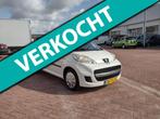 Peugeot 107 1.0-12V XS MOOIE AUTO BEL 0619590613 AIRCO APK 1, Voorwielaandrijving, Euro 5, Gebruikt, 4 stoelen