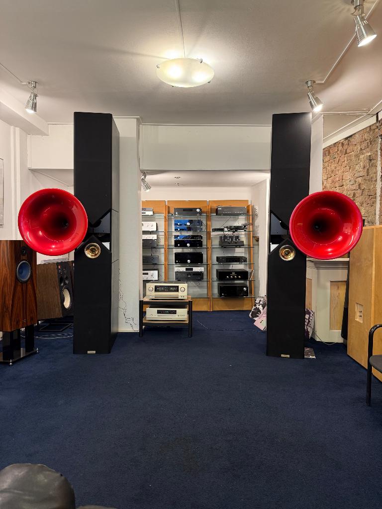 Acapella Campanile, Duisburg, 120 watt of meer, Info@acapella.de, Front, Rear of Stereo speakers