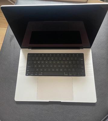 MacBook Pro 16 2021  M1 16/1tb beschikbaar voor biedingen