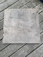 Twee gratis grote tuintegels, Tuin en Terras, Tegels en Klinkers, Ophalen, Zo goed als nieuw, 10 m² of meer, Beton
