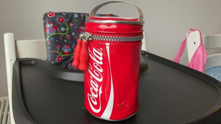 Nieuwe Coca-cola blikje koeltas uit Amerika collectors item, Verzamelen, Merken en Reclamevoorwerpen, Nieuw, Gebruiksvoorwerp