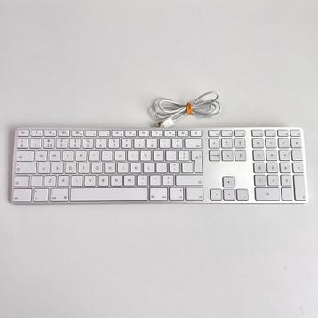Apple toetsenbord | USB aansluiting beschikbaar voor biedingen