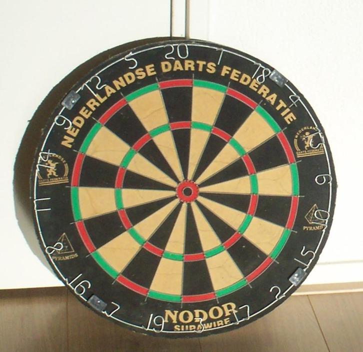 Dartbord nodor superwire, Hobby en Vrije tijd, Gezelschapsspellen | Bordspellen, Gebruikt, Ophalen