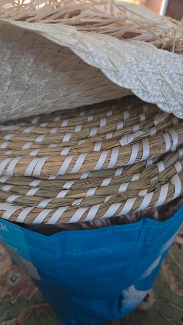 Tas vol met woonaccessoires - matjes, kussenslopen, bontje beschikbaar voor biedingen