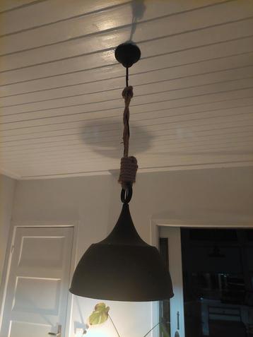 Hanglamp, robuust/ industriële lamp beschikbaar voor biedingen