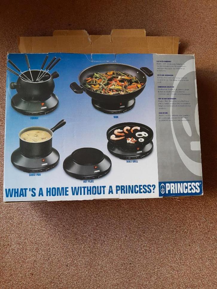 set: bakplaat, wok, fondue en steelpan, Witgoed en Apparatuur, Gourmetstellen, Zo goed als nieuw, 4 t/m 7 personen, Ophalen