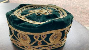 2 Vintage Fez Hoed Hoofddeksel PPSTK Groen Bruin beschikbaar voor biedingen