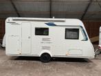 Zeer nette en complete Caravelair Alba Family 426, Treinzit, 750 - 1000 kg, Particulier, Omvormbare zithoek