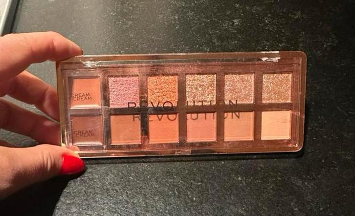 NIEUW -  Revolution Beauty oogschaduw palette - Nieuw!, Sieraden, Tassen en Uiterlijk, Uiterlijk | Cosmetica en Make-up, Nieuw