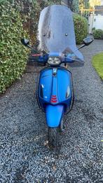 Vespa sprint Full option 2021 (Recent grote beurt gehad), Fietsen en Brommers, Brommers | Vespa, Ophalen