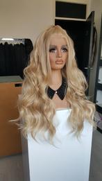 Luxe Lace Pruik: Licht blond gemêleerd, Voller model, Krul, Ophalen of Verzenden, Nieuw, Pruik of Haarverlenging