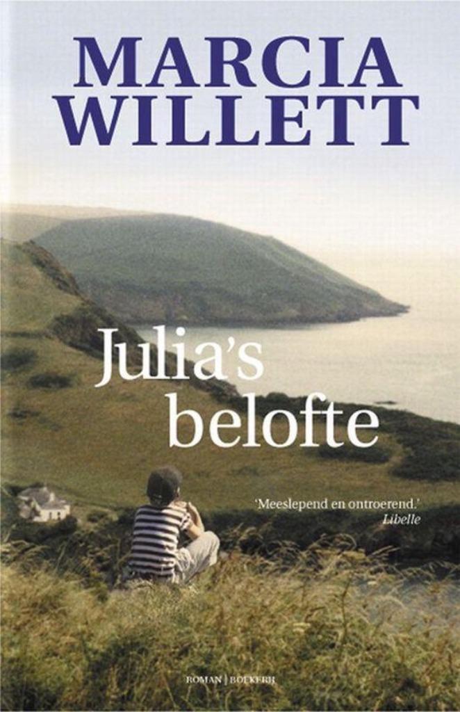 Marcia Willett - Julia's belofte, Boeken, Romans, Zo goed als nieuw, Ophalen of Verzenden