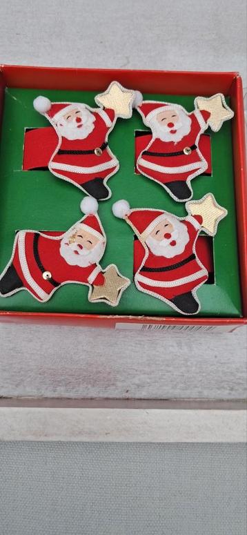 Servetring kerst beschikbaar voor biedingen