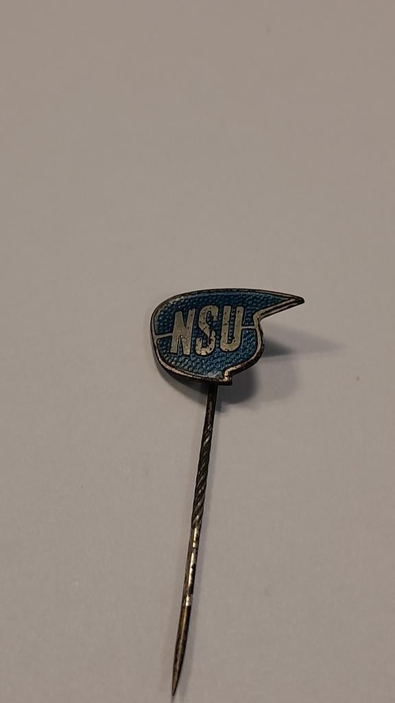 NSU Speldje / Pin - Auto Motorfiets Fabrikant, Ophalen of Verzenden, Gebruikt, Merk, Speldje of Pin
