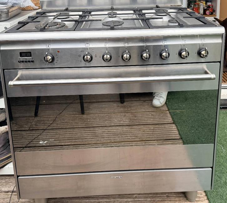 SMEG Fornuis (90 cm) | RVS | 6-Pits Gas + Elektrische Oven, Witgoed en Apparatuur, Fornuizen, Gebruikt, Vrijstaand, Gas, 5 kookzones of meer