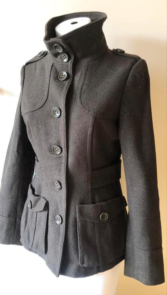 Mosgroen of bruinig/groen peacock jasje. H&M maat 36., Kleding | Dames, Jasjes, Kostuums en Pakken, Zo goed als nieuw, Maat 36 (S)