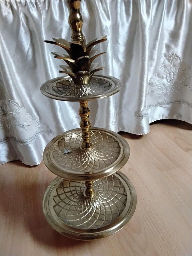 Goud etagere, Huis en Inrichting, Woonaccessoires | Etagères, Ophalen