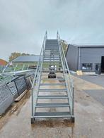 Stalen trap met bordes gegalv. Hoog 4,9 mtr. Nob158, Ophalen, Zo goed als nieuw, 2 tot 4 meter