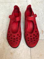 Arche • Rood suede dames schoenen, Kleding | Dames, Schoenen, Ophalen, Overige typen, Zo goed als nieuw, Arche