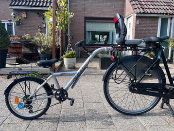 Aanhangfiets met bagagedragers (20 inch) beschikbaar voor biedingen