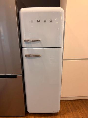Smeg Koelkast met Vriesvak beschikbaar voor biedingen