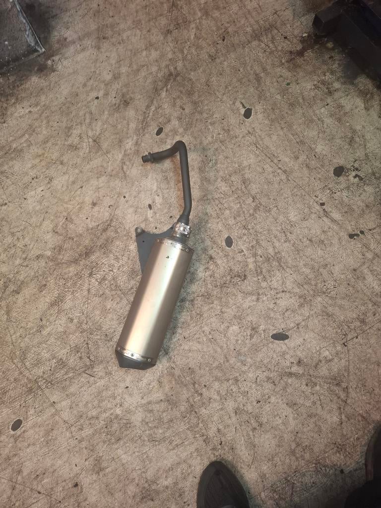 Uitlaat jamarcol ovaal euro-2 (model Akrapovic) alu/zwart zi, Ophalen