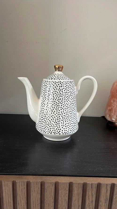 Stijlvolle Kare theepot wit met zwarte stippen gouden knopje, Huis en Inrichting, Keuken | Servies, Overige typen, Overige stijlen