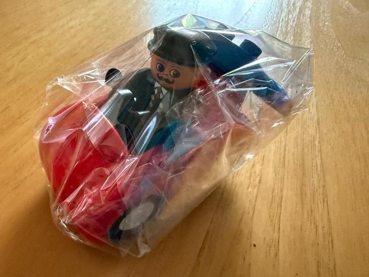 Lego Vintage Duplo rode auto met poppetje met stropdas snor, Kinderen en Baby's, Speelgoed | Duplo en Lego, Gebruikt, Duplo, Losse stenen