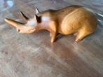 Houten Neushoorn - Handgemaakt, Antiek en Kunst, Kunst | Beelden en Houtsnijwerken, Ophalen of Verzenden
