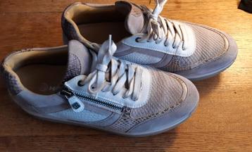 Helioform sneakers beschikbaar voor biedingen