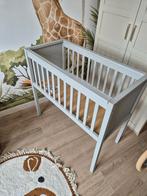 Grijs baby wiegje 40x90 cm inclusief matras, Ophalen, Gebruikt, Wieg