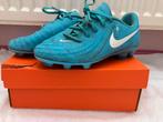 Nette voetbalschoenen nike maat 33 blauw, Ophalen of Verzenden, Zo goed als nieuw, Schoenen