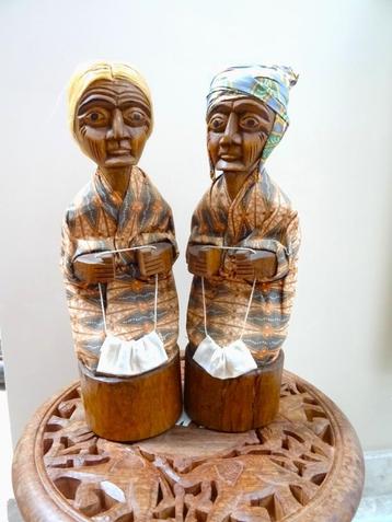 Indonesië Celebes (Sulawesi): 2 Tau Tau sculpturen beelden beschikbaar voor biedingen