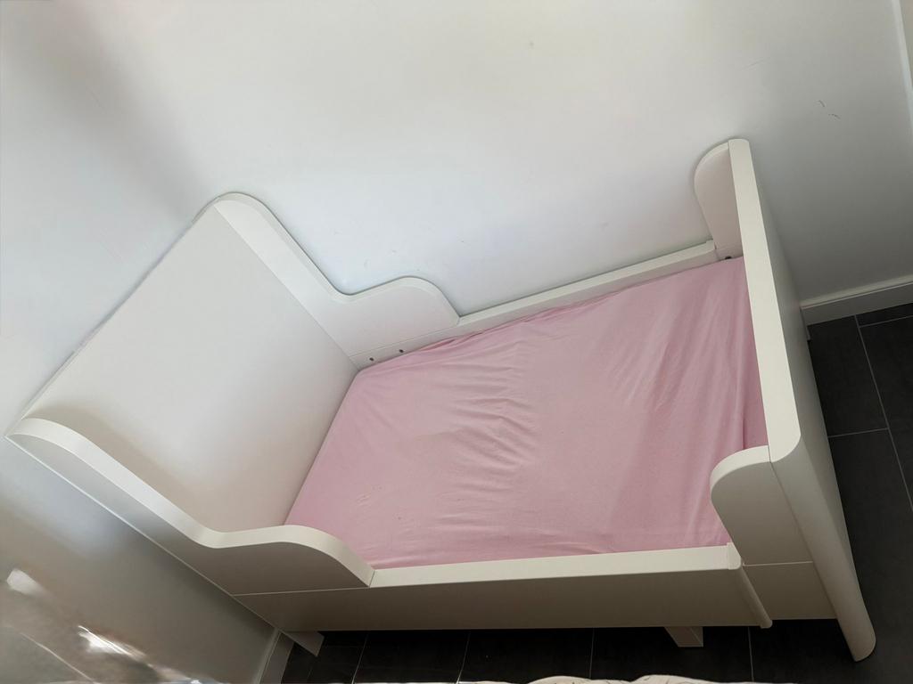 Ikea meegroeibed, Kinderen en Baby's, Kinderkamer | Bedden, Ophalen, Zo goed als nieuw, 180 cm of meer, 70 tot 85 cm