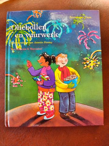 Oliebollen en vuurwerk (boek) - Arend van Dam beschikbaar voor biedingen