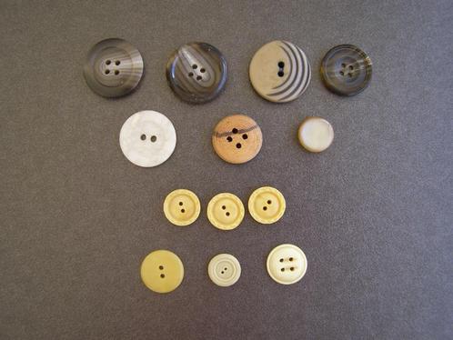 Vintage knopen, BEIGE / BRUIN / OKER, diverse maten, Hobby en Vrije tijd, Naaien en Fournituren, Gebruikt, Knoop of Knopen, Ophalen of Verzenden