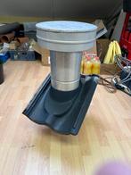 Dakpan met metalen pijp, Gebruikt, Steen of Klei, Zwart, Ophalen of Verzenden