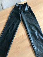 Zwarte leren broek van HEMA - leuk voor kerst, Broek, Meisje, Ophalen of Verzenden, Zo goed als nieuw