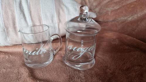 NIEUWE MILK & SUGAR SET GLAS
- 19,- EURO VASTE PRIJS, Huis en Inrichting, Keuken | Keukenbenodigdheden, Nieuw, Ophalen of Verzenden