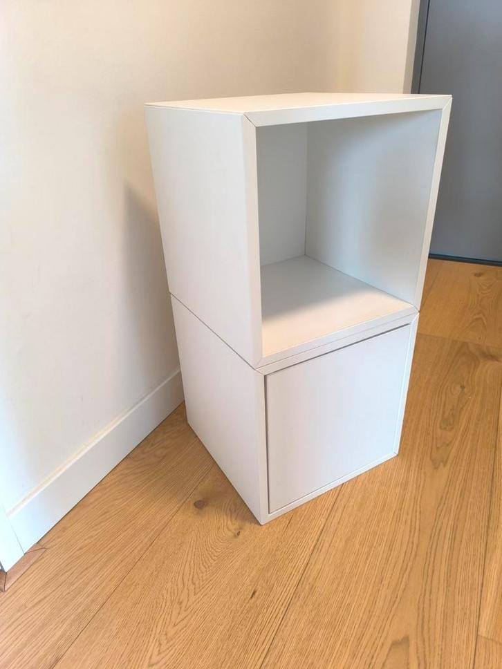 Wit Nachtkastje met Opbergruimte, Huis en Inrichting, Slaapkamer | Nachtkastjes, Zo goed als nieuw, Minder dan 55 cm, Minder dan 45 cm