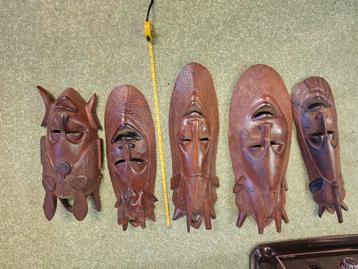 Afrikaanse Houten Maskers - Set van 5 beschikbaar voor biedingen