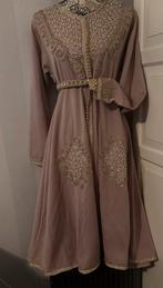 Prachtige kaftan/tuniek jurk met bijpassende riem!, Maat 38/40 (M), Galajurk, Beige, Ophalen of Verzenden