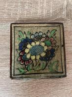 Decoratieve Tegel met een bloemmotief, Ophalen of Verzenden