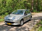 Peugeot 206 1.6 16V Griffe 5D 2005 Grijs, Auto's, Origineel Nederlands, Te koop, Zilver of Grijs, 5 stoelen