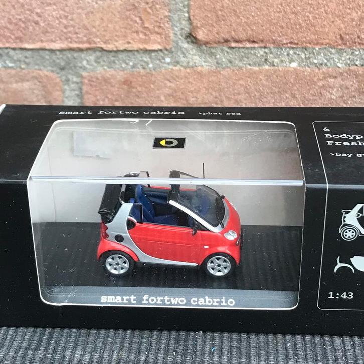 1:43 SMART FORTWO CABRIO, Hobby en Vrije tijd, Modelauto's | 1:43, Zo goed als nieuw, Auto, Overige merken, Ophalen of Verzenden