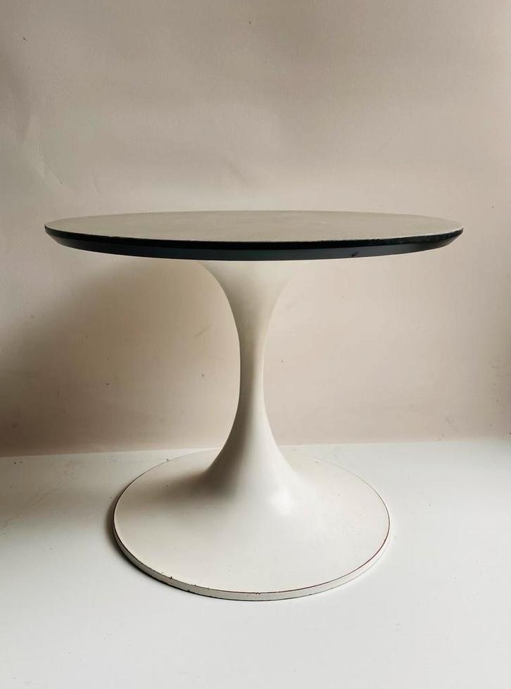 Space Age tulp voet bijzettafel van Tamburin, Verzamelen, Retro, Huis en Inrichting, Ophalen of Verzenden